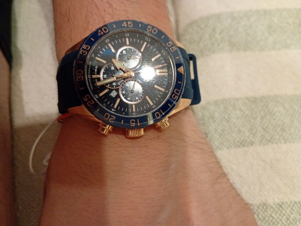 Чисто нов часовник Festina с кутия гаранционен