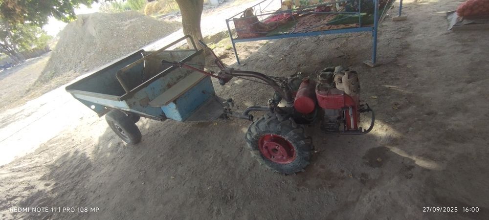 Motoblok sotiladi