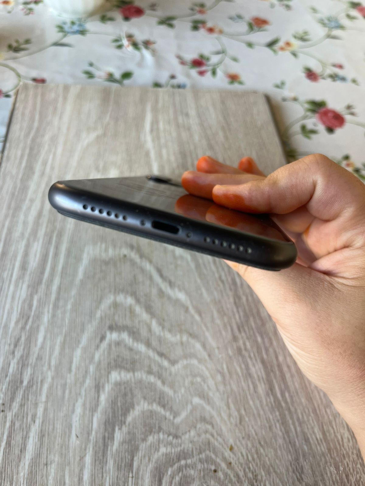 iPhone 11 64gb ))