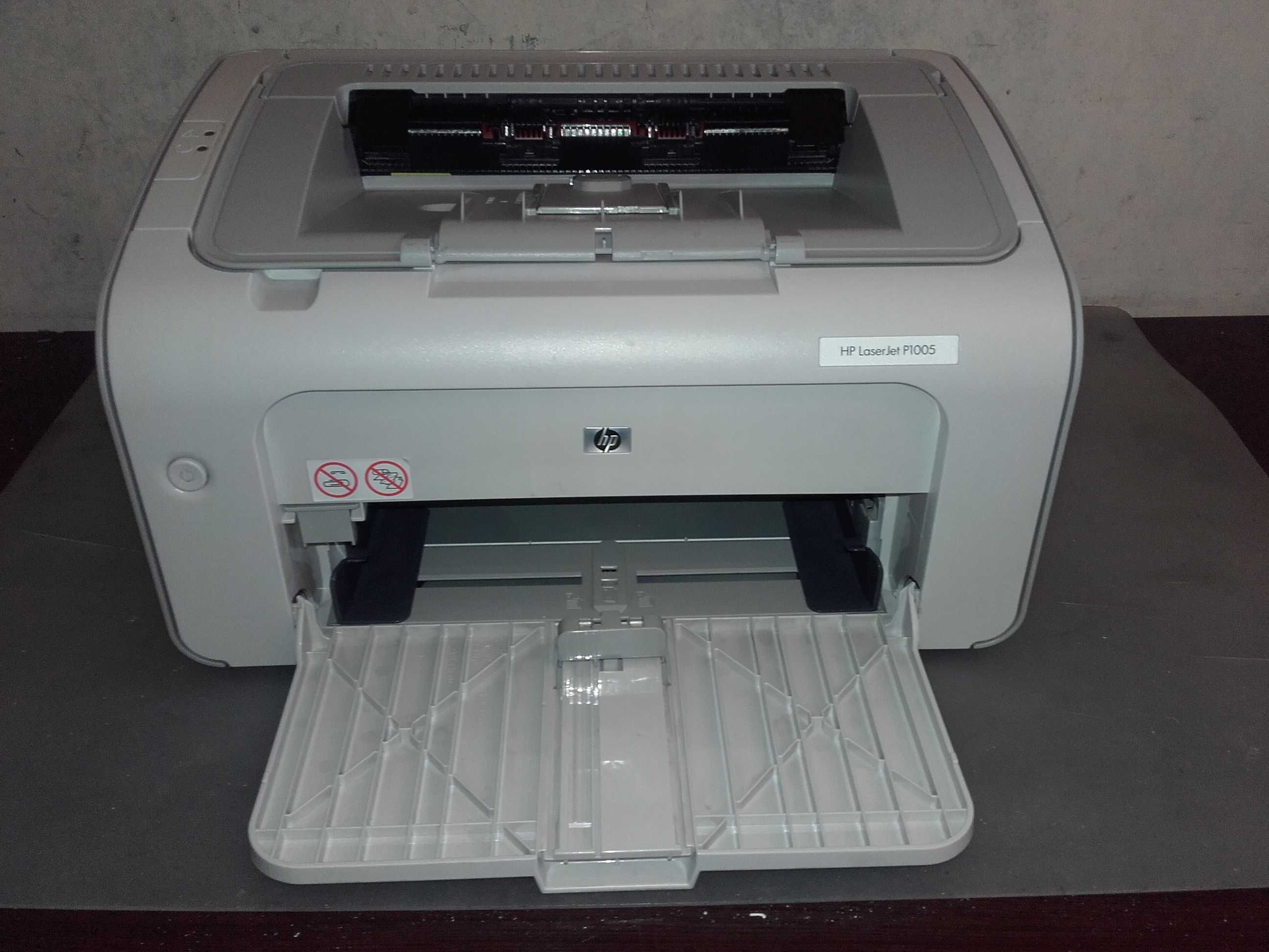 Като нов!!! Лазерен принтер HP LaserJet P1005