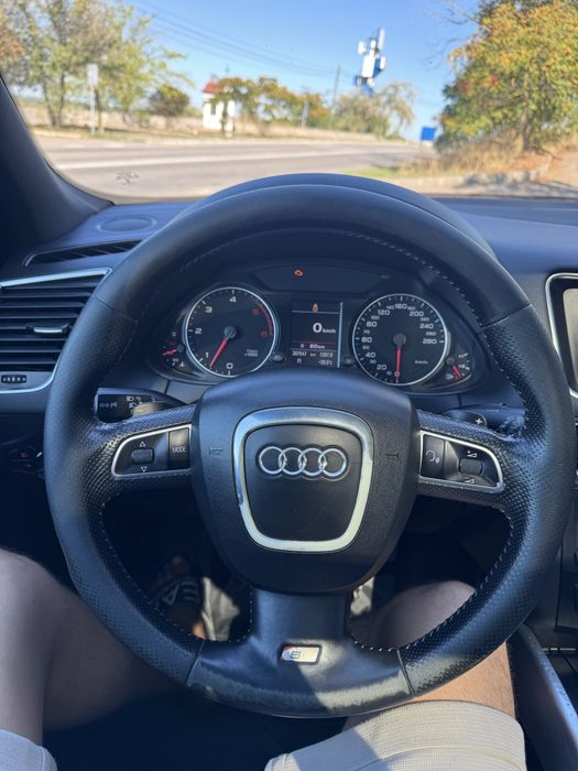 Vând audi q5 3.0 tdi