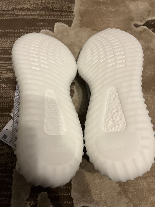 Yeezy 350 V2 Boost, 42 2/3, noi cu eticheta