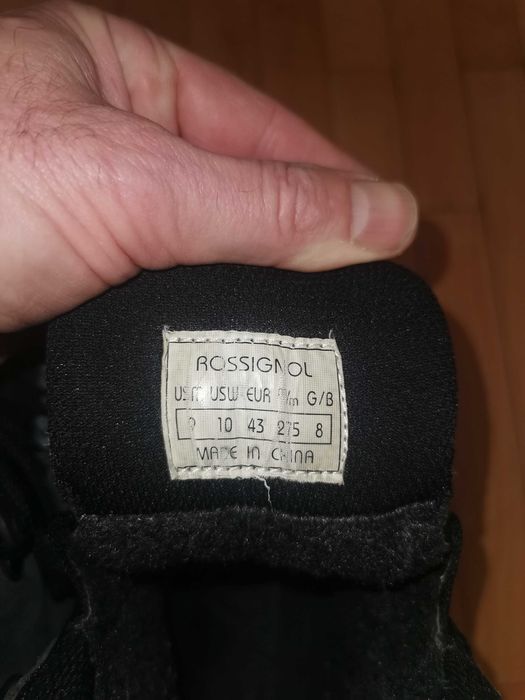 Vand Bocanci de munte Rossignol marime 43, 200 RON