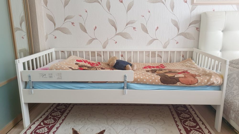 Продается детская кровать в отличном состоянии  Ikea.