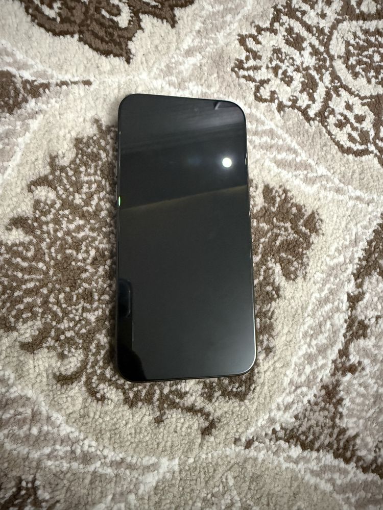 Продам Apple Iphone 15 Pro Max E sim