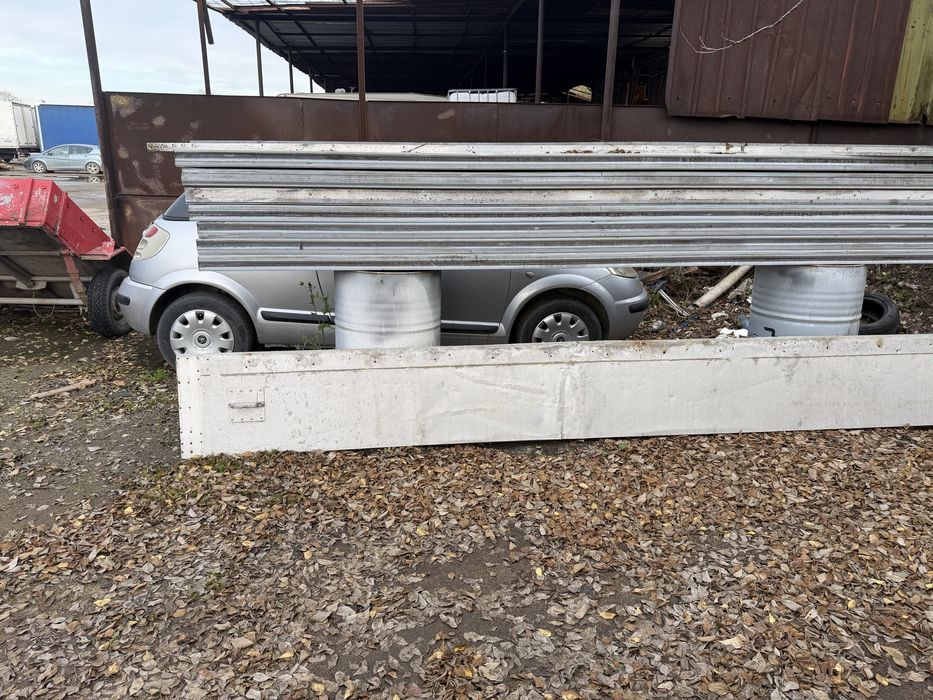 Секцииони врати за хале с двигатели