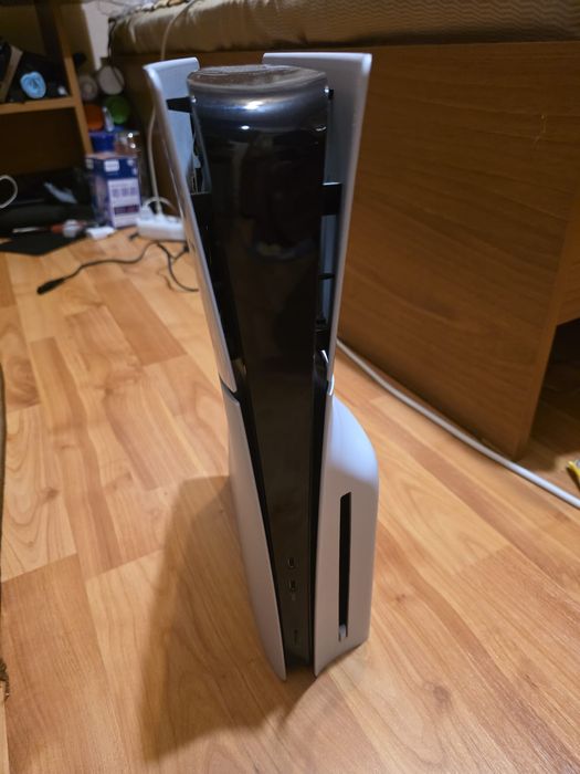 PS5 slim disk edition