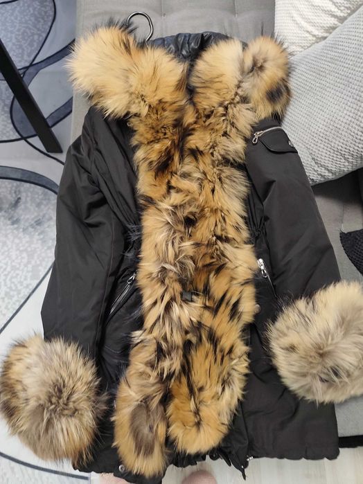 Продавам дамска зимна парка