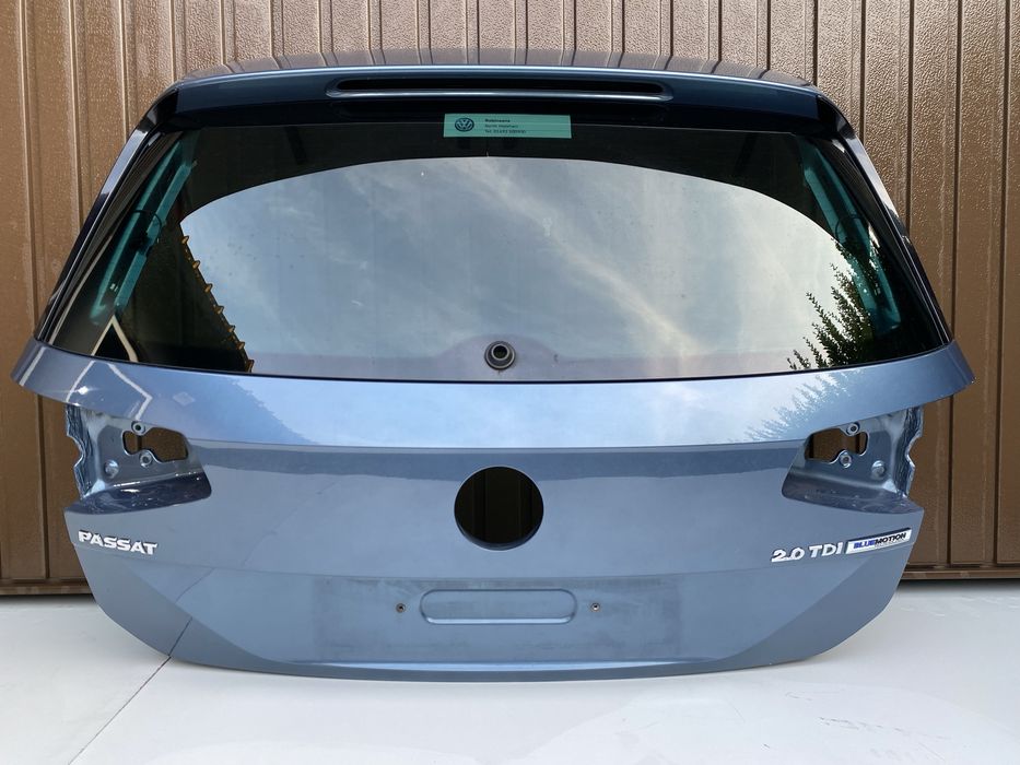 Haion vw Passat B8 Highline cod culoare LB5J 2015-2020