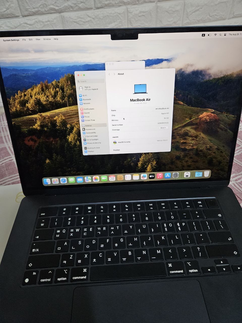 MacBook Air M3 15 dyum midnight blue 16GB/512GB sotiladi