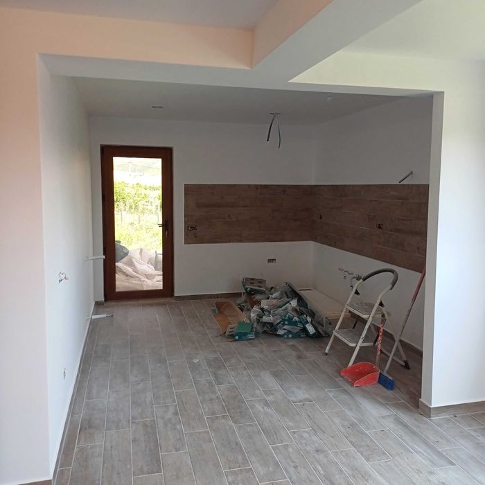 Casă + teren generos intravilan Sat Piscu (Fitionești)