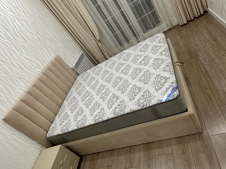 Кровать двуспальную