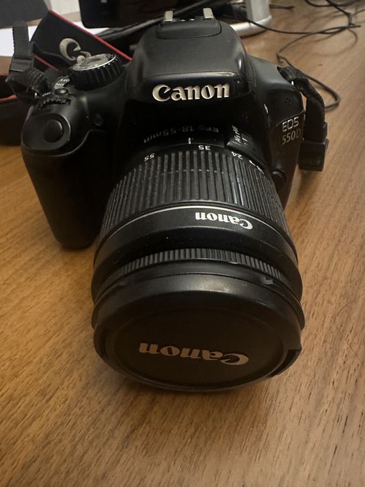 Фотоаппарат Canon EOS 550D + объектив 18–55mm + чехол