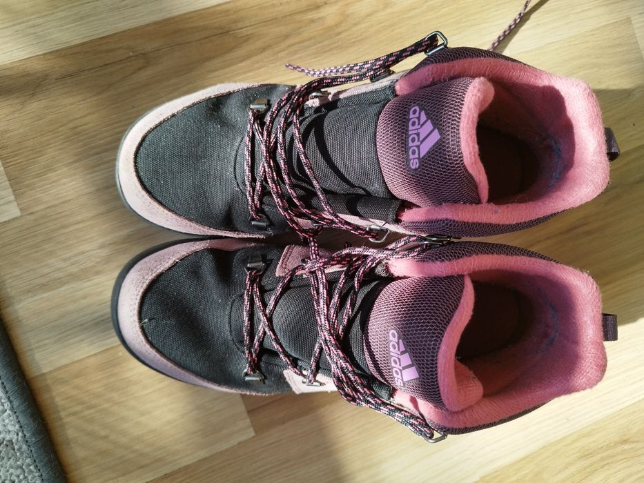 Дамски зимни Адидас 39