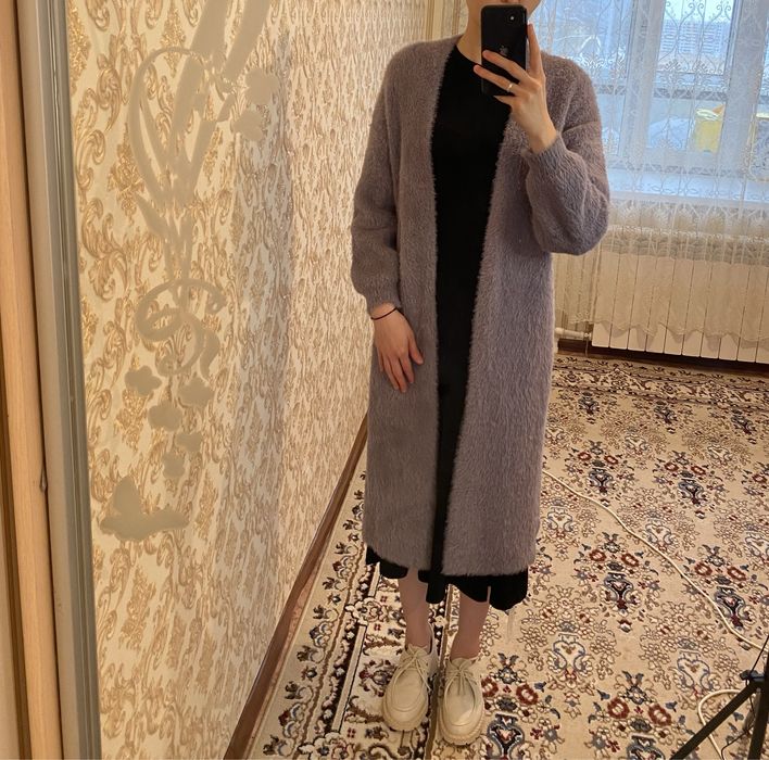 Продаю теплые кардиганы и черные платья