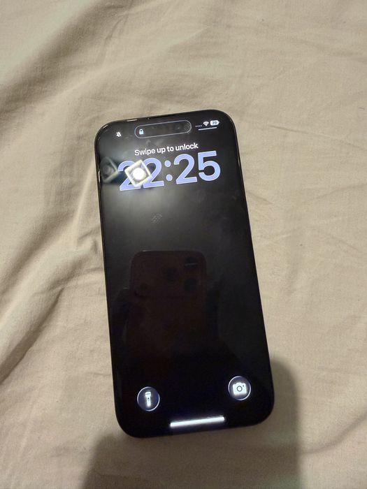 Vand iphone 15 pro 2700 usor negociabil