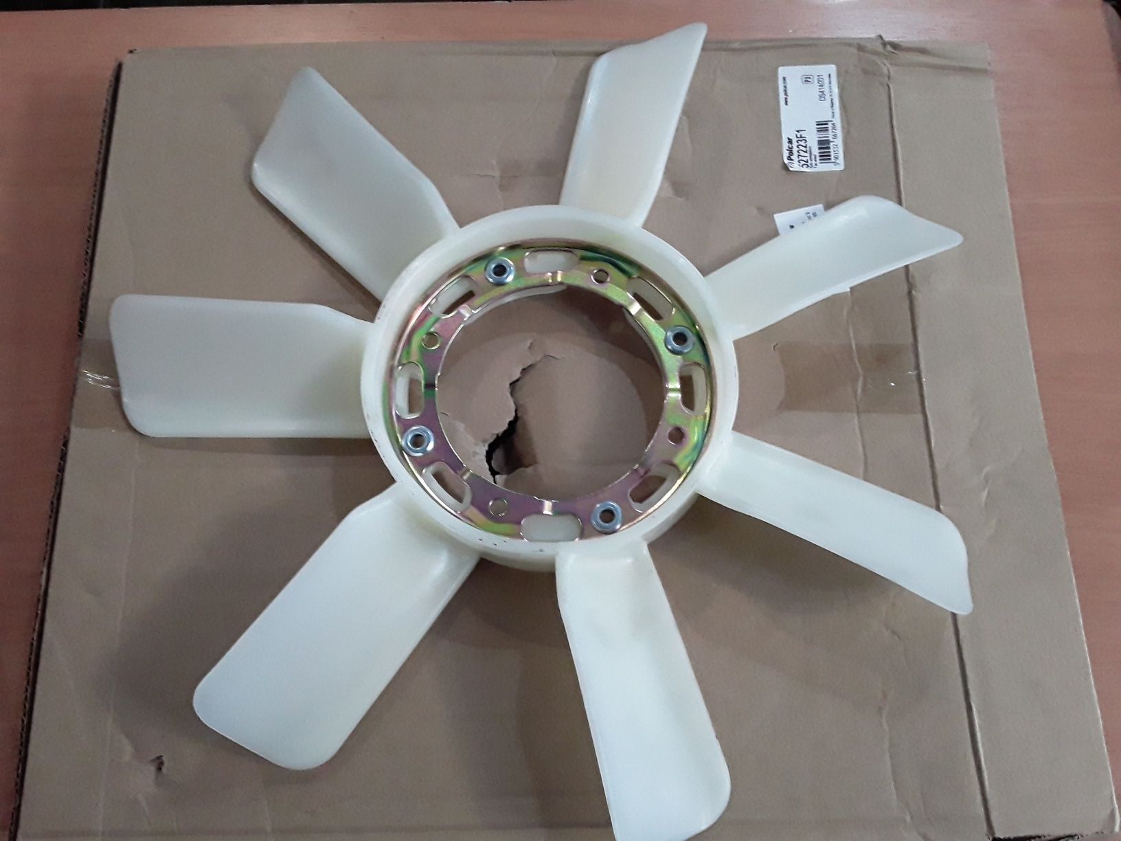 Крылчатка вентилятора мицубиси 4D56