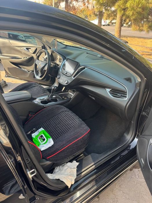 Malibu 2 mator 2.4 yil 2018 yirgani 77.000km karska toza