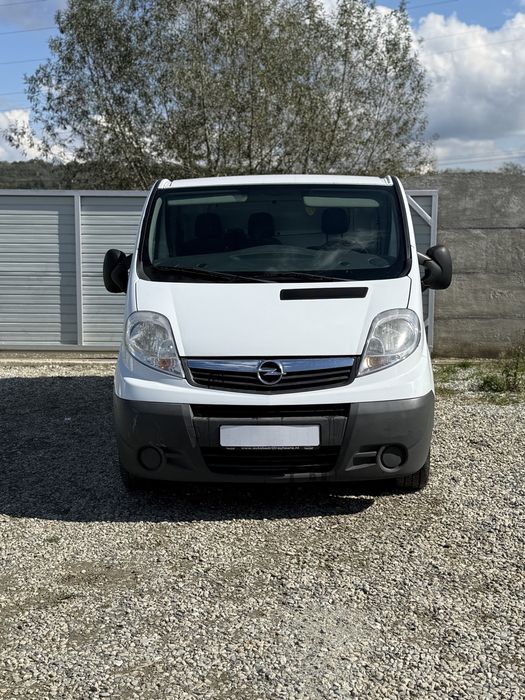 Opel Vivaro - 3 Locuri + Marfa - 2014 - 2.0 DCI - A/C -  Euro 5 -