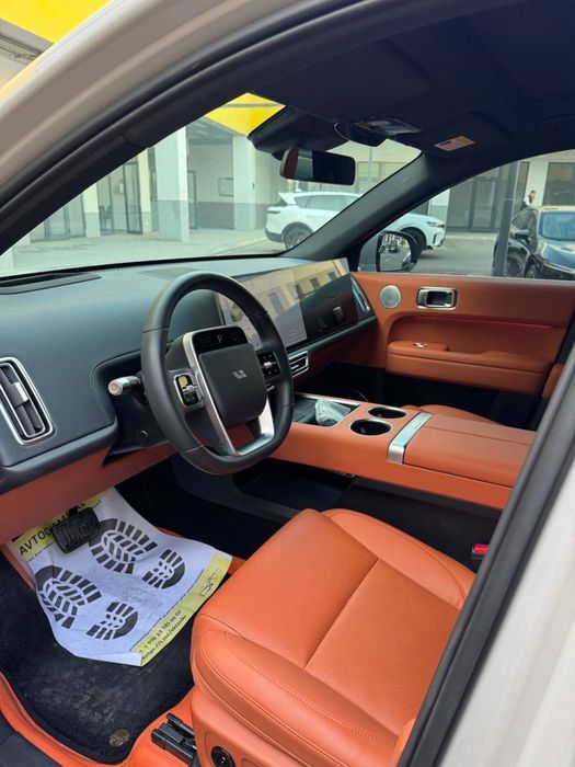 Lixiang L6 max 2024 йил