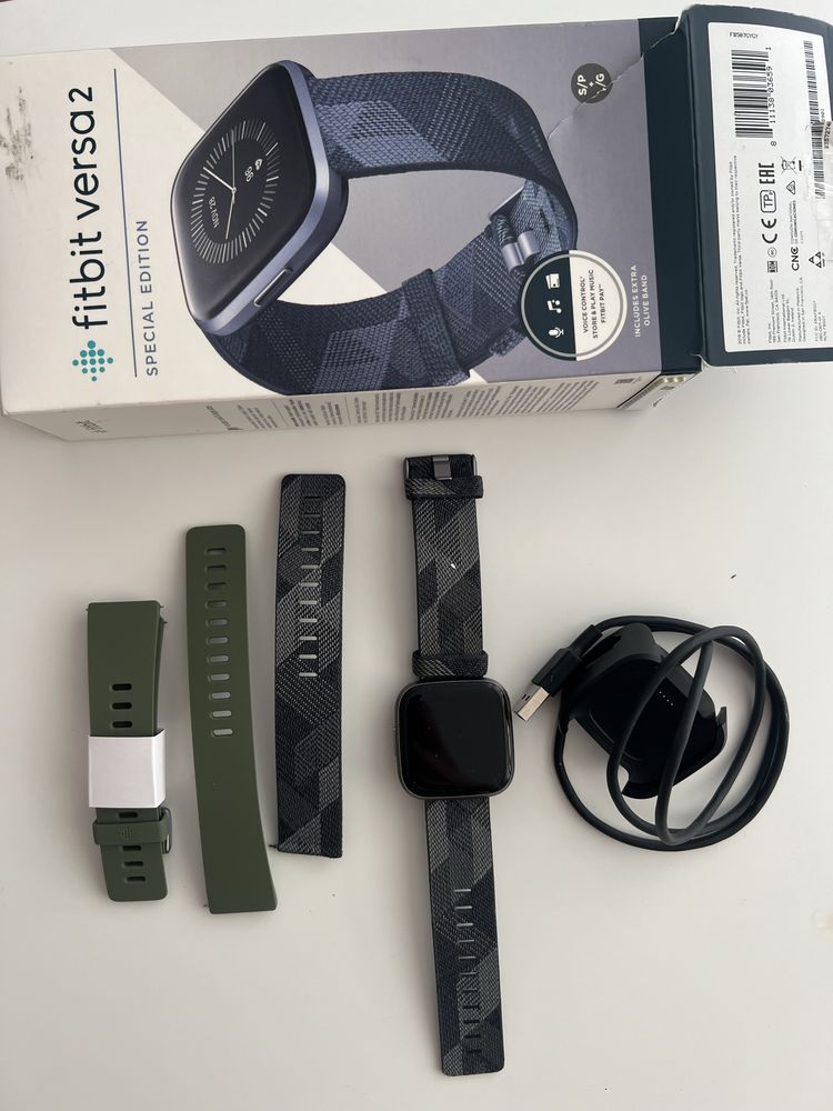 Часовник Fitbit Versa 2 Special edition