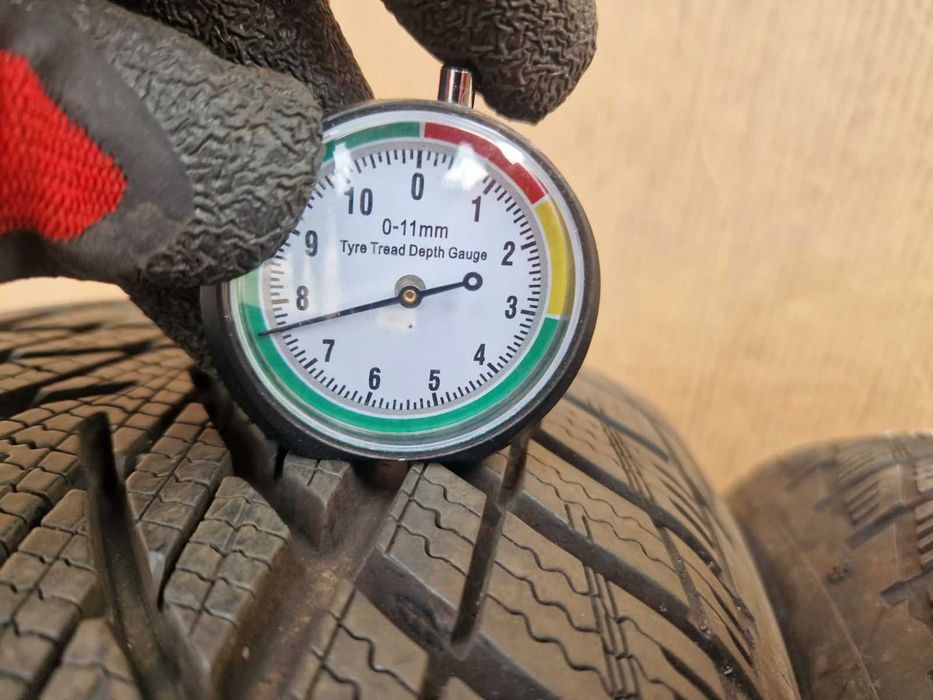 4 броя Goodyear R17 225/55
Зимни гуми 
DOT3823