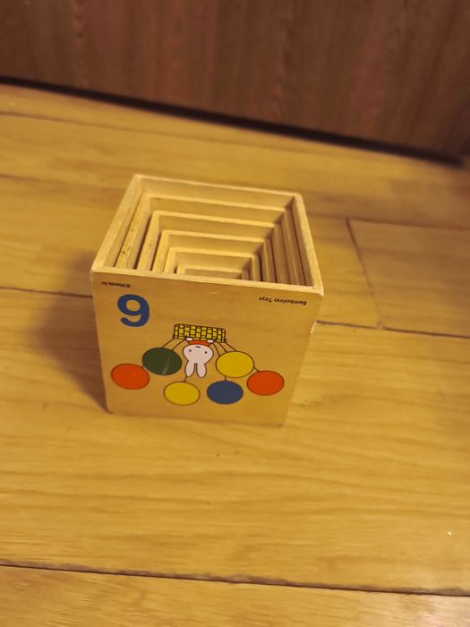 Jucării lemn, stivuit