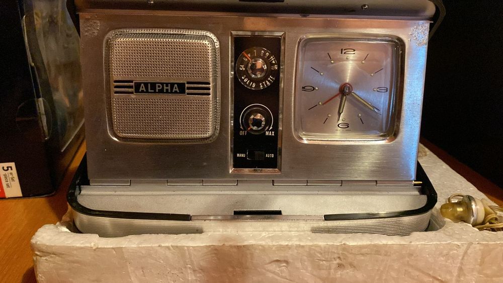 Ceas radio alpha