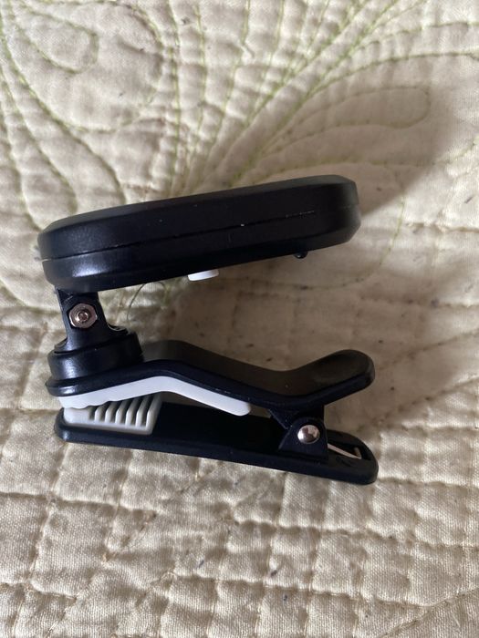 Acordor chitara , vioara etc.