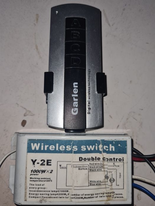 Comutator dublu cu telecomanda