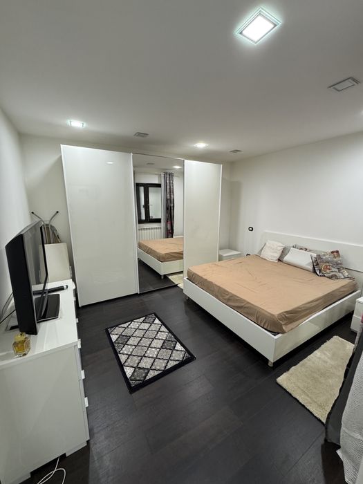 Inchiriez apartament in regim hotelier mobilat complet,ultra modern l