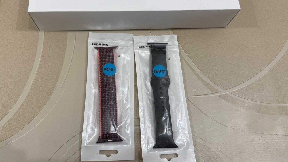 Apple Watch 4 Space Gray / Black Sport Band MU6D2WB/A 44мм