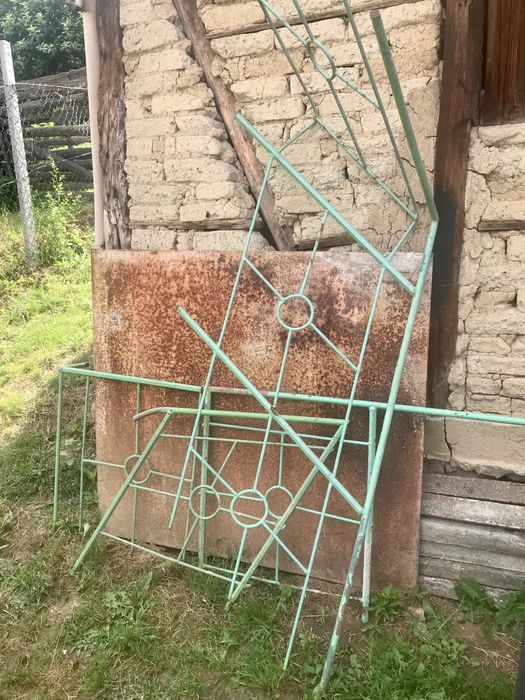 Стълбищен парапет от плътно желязо