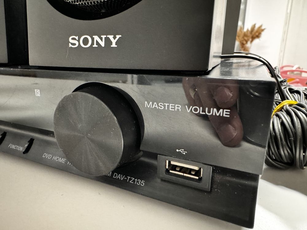 Sistem Home Cinema Sony DAV-TZ135 350 W