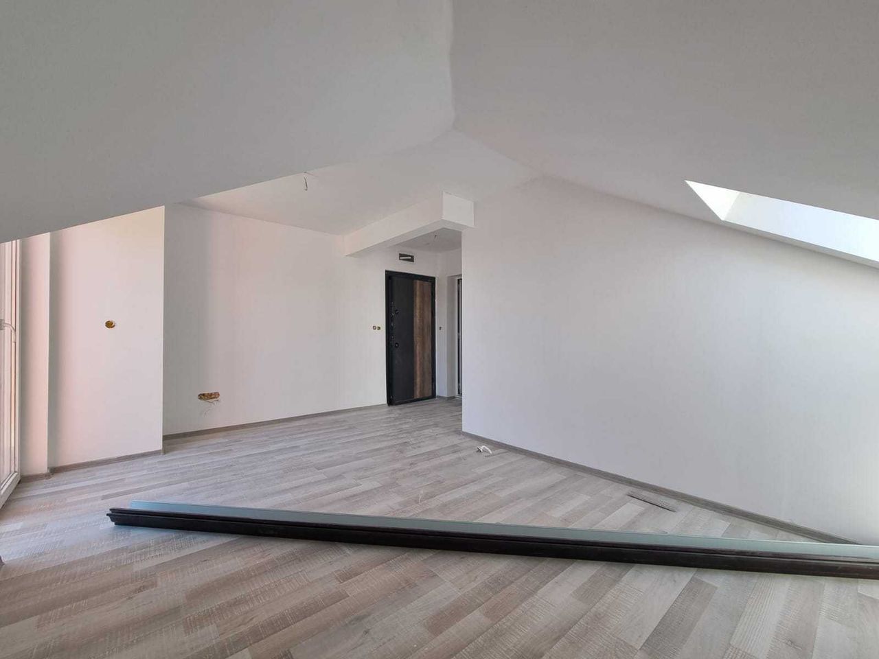 Продава се Двустаен апартамент в Свети Влас - 94 кв.м за 1097 €/кв.м - Снимка #3