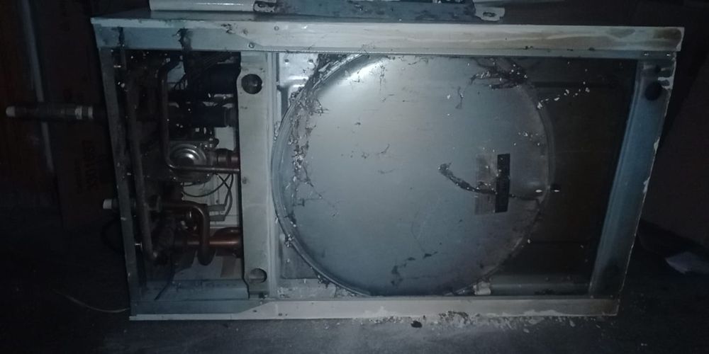 Vând centrala termica