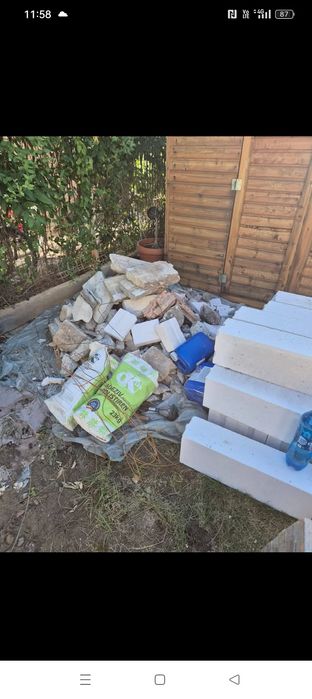 Debarasăm apartamente și cărăm moloz