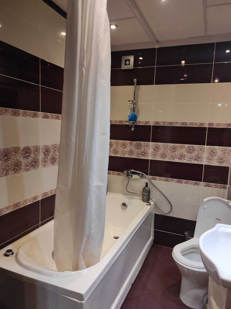 Продава се Къща в Стара Загора, Студентско градче - 300 кв.м за 412 €/кв.м - Снимка #6