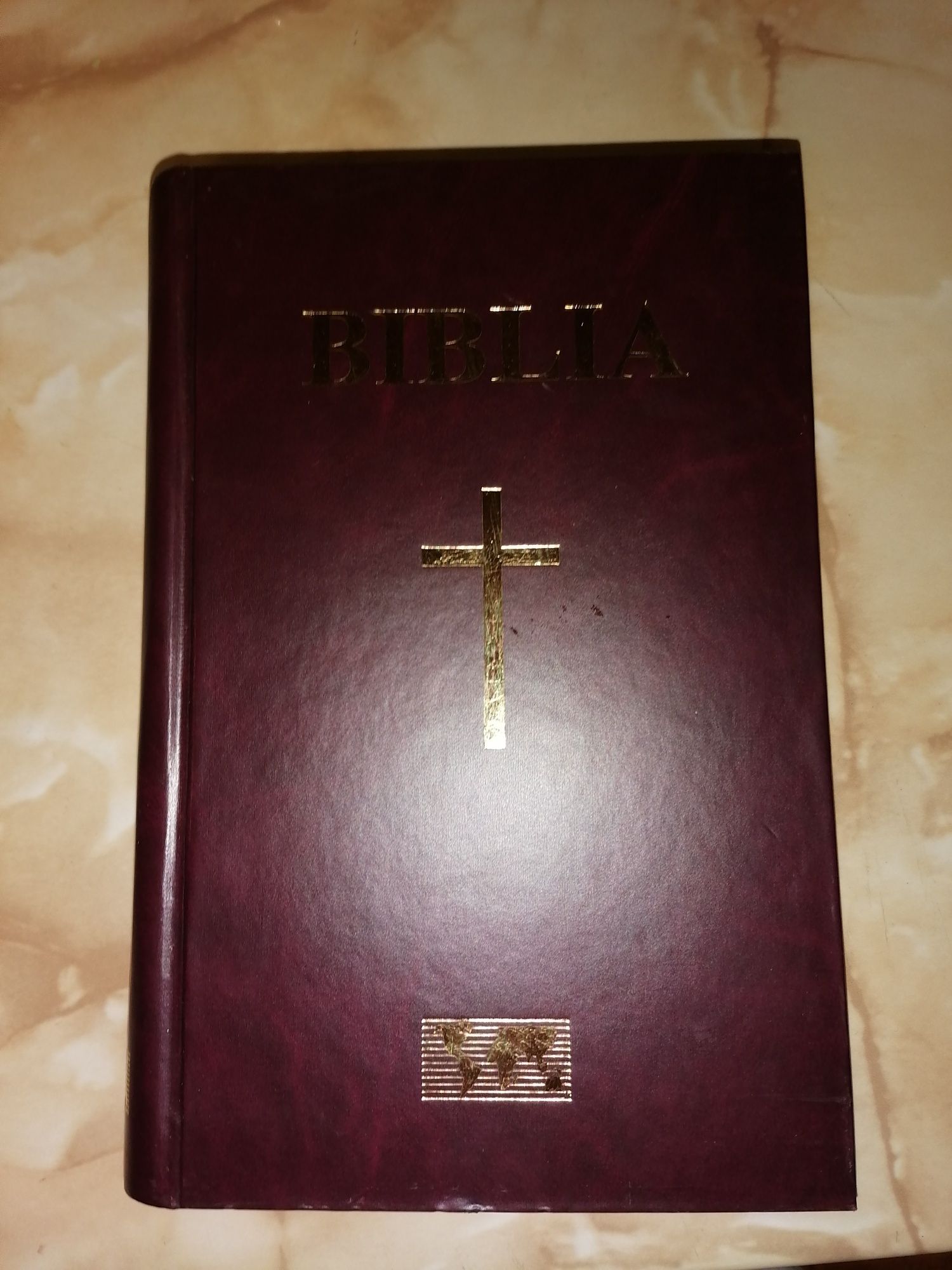 Biblia, carte editata în Anglia, an 1938.