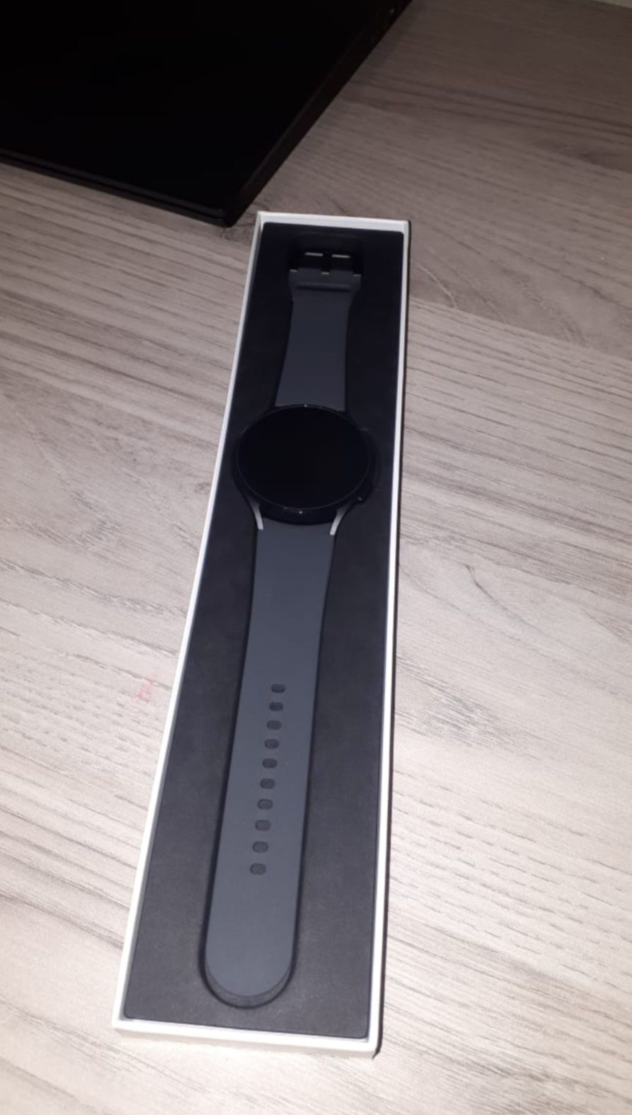 Samsung Galaxy Watch 4