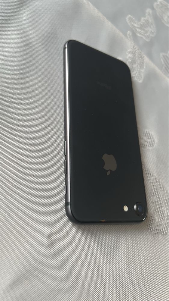 Продавам Iphone8, 64gb