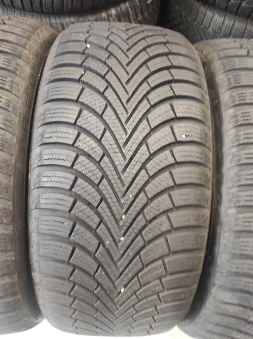 225/40/18 Maxxis 4бр