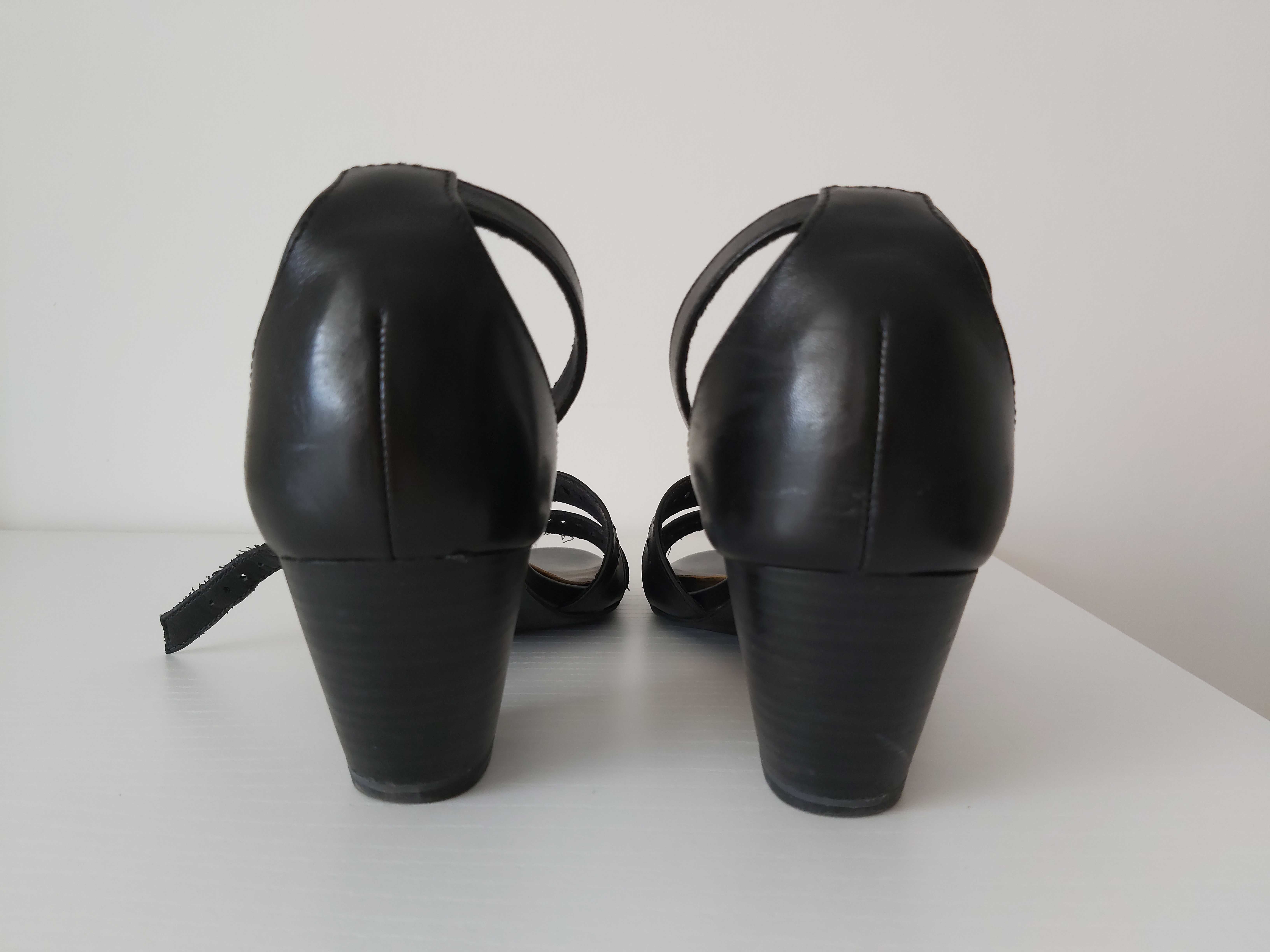 Черни дамски сандали от естествена кожа Marco Tozzi, размер 40