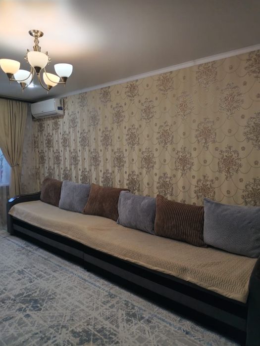 Продам диван 4-х метровый