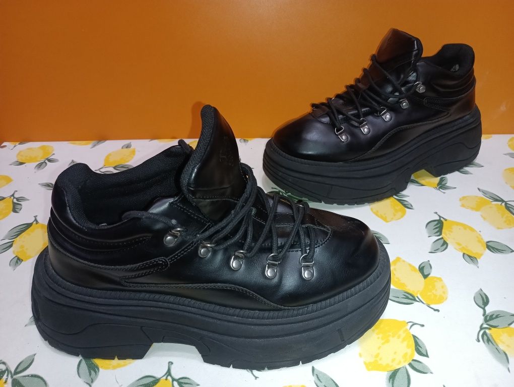 Bershka Amfibia N 41 - 32 лв