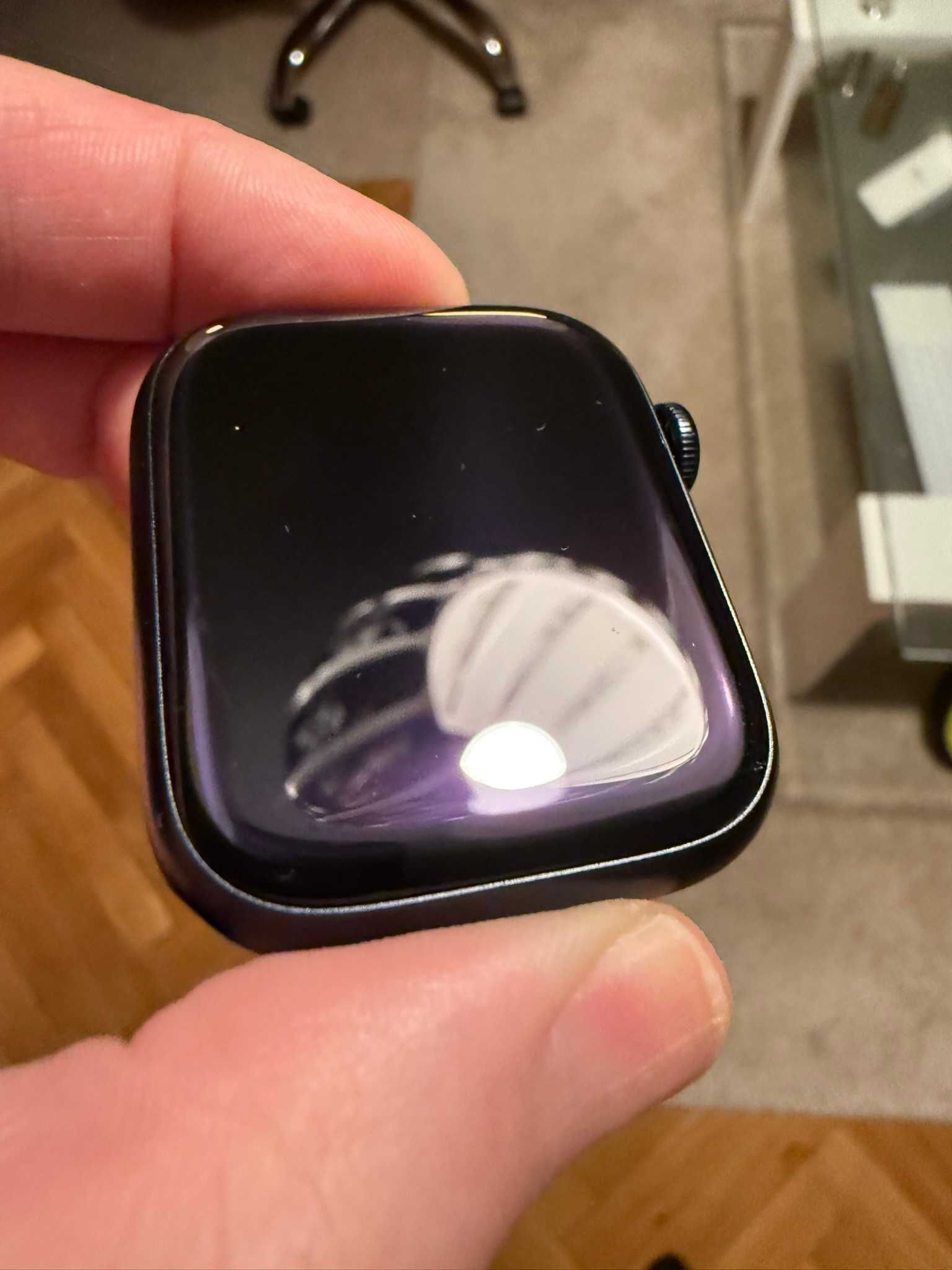 Apple Watch S8, Midnight, 45mm, 100% батерия + кейс