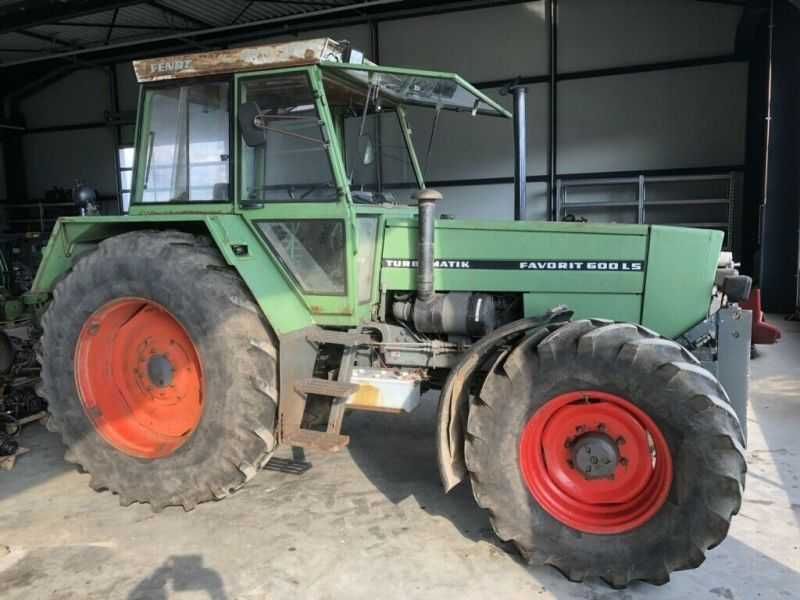 Dezmembrez tractor Fendt 600,611,614,615