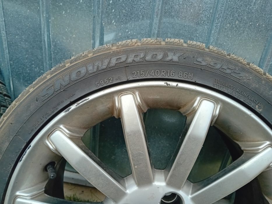 Anvelope 215 40 R16 M+S