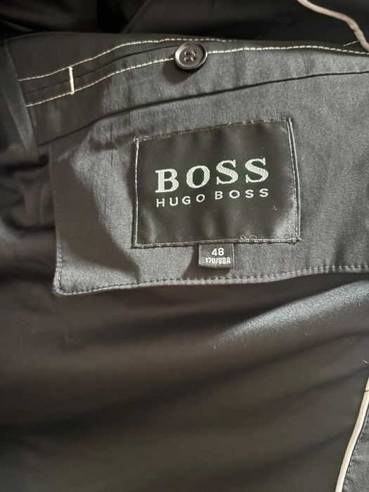 Ветровка новая фирмы Босс