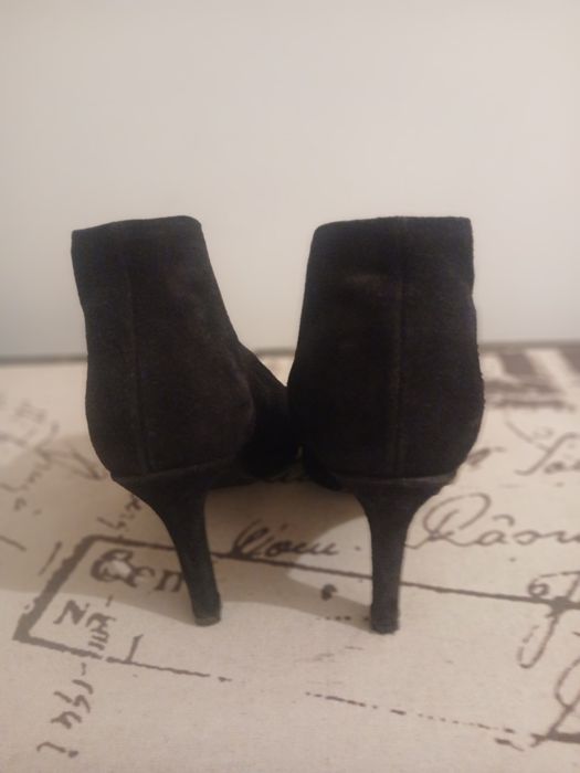Ghete din piele intoarsa 36, cu toc